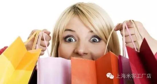 入一雙超級(jí)顯腿長(zhǎng)的過(guò)膝靴,米客時(shí)尚女靴全線上柜酬賓